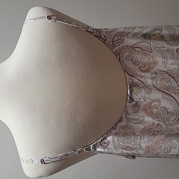 TORRID 2X WHITE PASTEL PAISLEY SLEEVELESS SUMMER TANK TOP BOHEMIAN CASUAL SHIRT - Picture 11 of 15